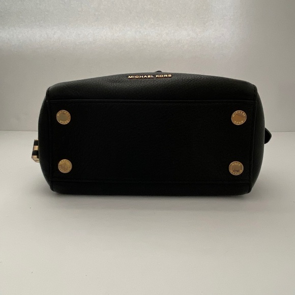 Like New Michael Kors Nano/Mini Kirby Crossbody Satchel Purse With Lock and Key - Picture 10 of 17